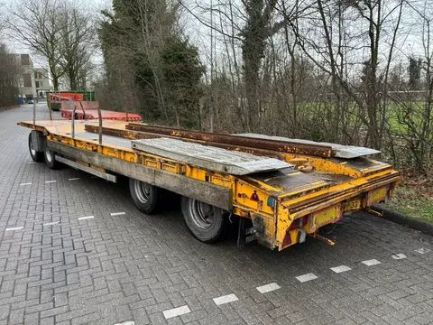 Nooteboom - GIEKSLEUF - VERBREDING - CONTAINERGELEIDING